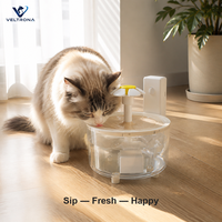 Fontaine à eau pour animaux de compagnie avec bec en forme de fleur et plateau imitation bois, fontaine à eau automatique pour chat et chien, rechargeable par USB