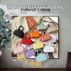 Bolso bandolera minimalista de piel color piel hecha a mano de alta gama con asa única de cuerda. Fabricado en Indonesia. - Product Image 2