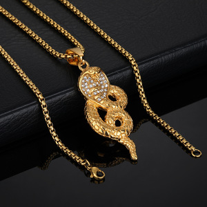 Hip Hop serpiente 18K chapado en oro no deslustre Cubic Zirconia impermeable Acero inoxidable joyería de moda colgante para hombre - Product Image 4
