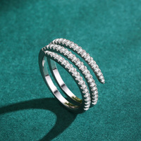 Bagues de luxe légères en zircone cubique Accessoires en argent sterling 925 avec diamants pour femmes Bague de bijouterie fine européenne et américaine