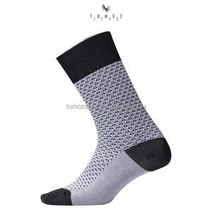 <span class=keywords><strong>Chaussettes</strong></span> habillées pour hommes de haute qualité avec logo personnalisé Style sportif blanc Caractéristique thermique Conception à hauteur de la cheville avec motif de mauvaises herbes Prix bon marché - Product Image 2