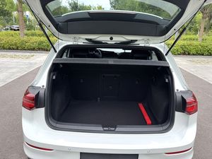 Voiture d'occasion Volkswagen <span class=keywords><strong>Golf</strong></span> <span class=keywords><strong>8</strong></span> R-Line 1.4T, transmission automatique, conduite à gauche, peinture d'origine, vente en gros pour l'exportation vers la Russie - Product Image 6
