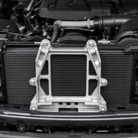 Support de fixation du radiateur de refroidissement du moteur, support de montage du système de refroidissement du moteur automobile, pièces de rechange et pièces de rechange personnalisées pour voitures et camions (OE)