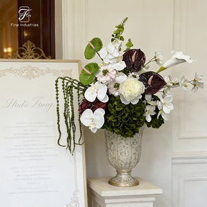 <span class=keywords><strong>Bouquet</strong></span> artificiel <span class=keywords><strong>de</strong></span> <span class=keywords><strong>lys</strong></span> blancs, pivoines <span class=keywords><strong>et</strong></span> hortensias verts pour la décoration <span class=keywords><strong>de</strong></span> table <span class=keywords><strong>de</strong></span> mariage - Product Image 1