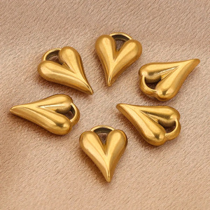 จี้รูปหัวใจทรงยาว |   เหล็กกล้าไร้สนิมเคลือบ PVD 18K สำหรับทำเครื่องประดับ |   ป้องกันการแพ้ กันน้ำ และไม่ซีดจาง - Product Image 5