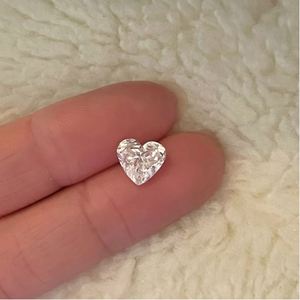 Diamant en vrac de 0,5 à 5 carats, taille cœur, clarté VVS, couleur D, excellente taille, cultivé en laboratoire, certifié IGI, prix de gros usine - Product Image 1