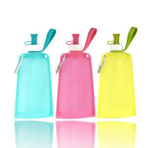 Botella de agua plegable de silicona de 550ML, bolsa reutilizable para beber en deportes al aire libre con correa para viajes, senderismo y Camping - Product Image 3