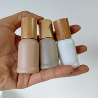 Flacons roll-on uniques en verre Morandi 10 ml avec bille en acier inoxydable et capuchon en bambou, flacons roll-on pour huiles essentielles mats givrés