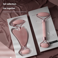Rouleau en quartz rose à double tête Gua Sha Stick Non-Jade Body Box Acupoint en forme de cœur Pousser les yeux Lifting Facial Scraper for