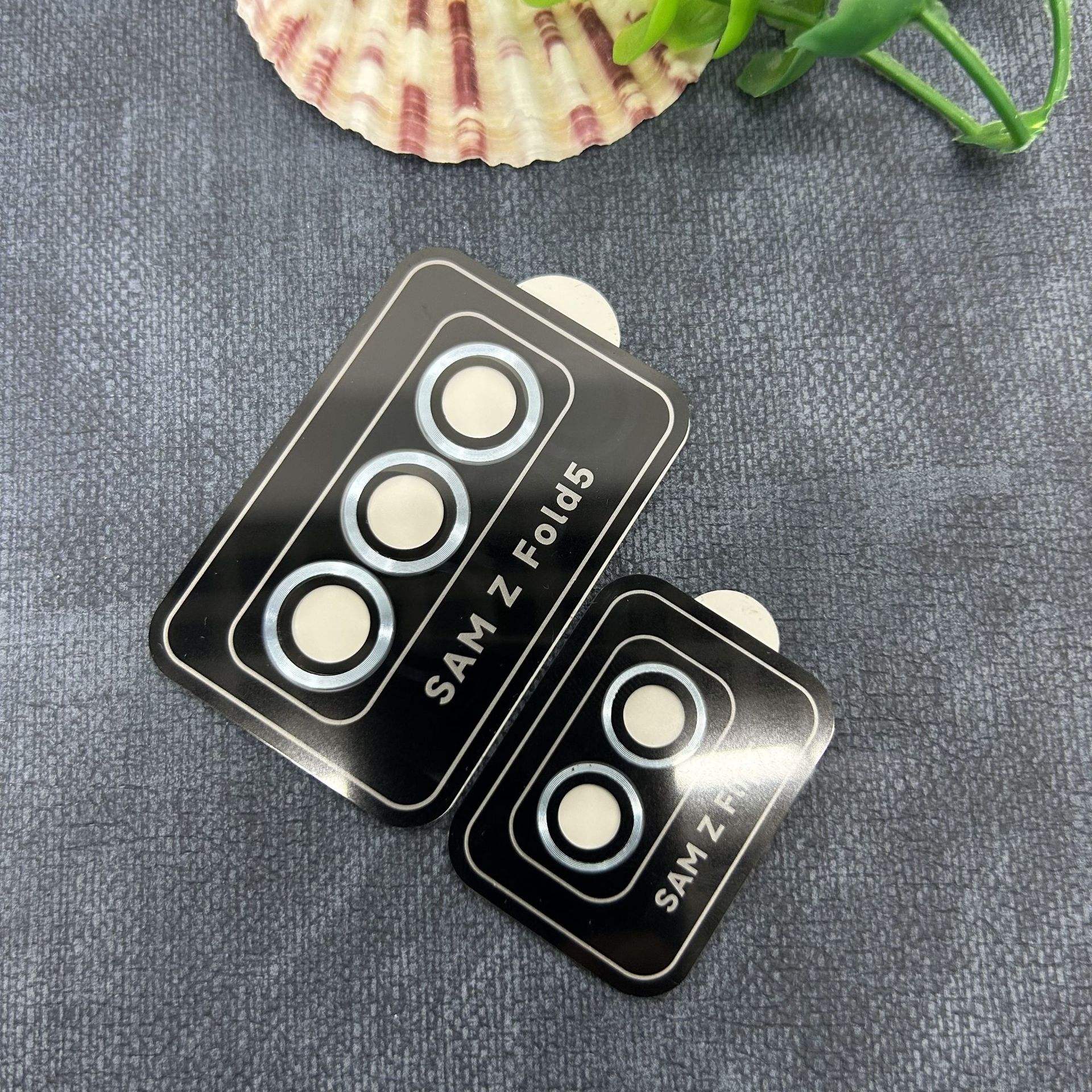 Bleu [le prix est une bague à lentille unique]