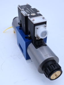 Vannes de commande directionnelles proportionnelles de remplacement 4WRAE6 4WRAE10 4WEAE10W1-60-2X/G24N9K31/F1V hydrauliques haute efficacité - Product Image 6