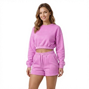 Ensemble 2 pièces pour femmes, haut court rose, short en molleton, col rond, manches longues, coupe ample, décontracté, vêtements de printemps et d'été, couleur unie - Product Image 1