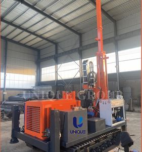 Foreuse d'exploration diamantée à noyau rotatif entièrement hydraulique de 180m 400m pour carottage - Product Image 5