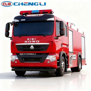 Autocisterna Antincendio SINOTRUK HOWO 8T 4x2 Manuale Euro 4 con Pompa e Avvolgitubo per la Lotta Antincendio nei Parco Industriali - Product Image 1