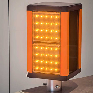 Lampada di Segnalazione LED Sincronizzata Antiappannamento (Alimentazione Solare e <span class=keywords><strong>a</strong></span> Corrente) ad Alta Intensità con Riflettore Prismatico Diffuso Portatile - Product Image 1