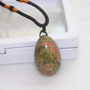 Huevo Yoni de Cristal Unakita Natural, Piedra Preciosa Tallada, Colgante Ovalado para Mujer - Product Image 2