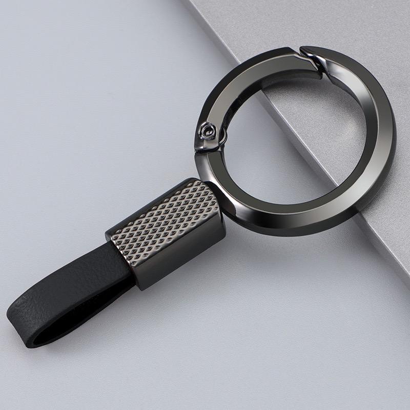 ปืนกับหนังสีดำ