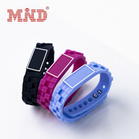 Pulseras de Silicona RFID Programables HF Vibrantes Impermeables 13.56mhz RFID NFC Pulsera Ajustable