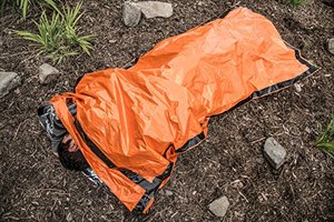 Kit de survie en plein air pour adultes, camping, sac de couchage d'urgence en feuille de Mylar thermique, style momie, enveloppe, hiver, 3 saisons - Product Image 3