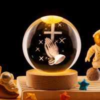Boule de verre lumineuse LED gravée au laser 3D Honor, artisanat en cristal pour décorations de bureau, la croix du Christ Jésus, la Vierge Marie