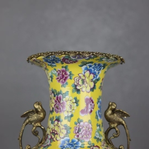 Vente en gros de vases en porcelaine rose haut de gamme Jingdezhen vases et ornements en céramique incrustés de <span class=keywords><strong>cuivre</strong></span> au four officiel personnalisé - Product Image 2