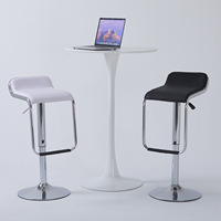 Tabouret de bar commercial S Chair, hauteur réglable, structure en fer, design moderne et minimaliste, non pliable, pour comptoir de bar et réception.