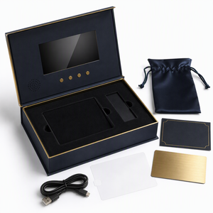 Boîte cadeau vidéo LCD haut de gamme avec insert pour carte métallique et écran pour pack de bienvenue client hôtelier - Product Image 1