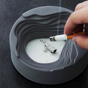 Cenicero moderno de cemento de alta gama con diseño de terrazas simples, hormigón creativo de cara justa para la decoración de la sala de estar del hogar - Product Image 2