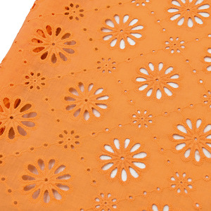 <span class=keywords><strong>Tela</strong></span> de encaje bordado de flores de margaritas con ojales de algodón 100% colorido personalizado <span class=keywords><strong>para</strong></span> ropa de cama cortina - Product Image 6