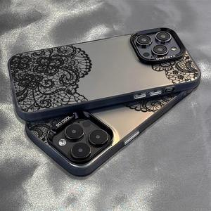 <span class=keywords><strong>Coque</strong></span> de téléphone portable TPU pour <span class=keywords><strong>Iphone</strong></span> X Xr Xs <span class=keywords><strong>11</strong></span> 12 13 14 15 16 17 Pro Max Art Lace Black Flower Printing Electroplated Silver Key TPU PC - Product Image 5