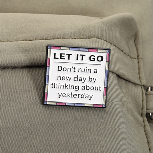 Spilla in Smalto 'Oggi è un Nuovo Giorno', Non Lasciare che <span class=keywords><strong>i</strong></span> Gisteri Occupino Tropppo Spazio nell'Attuale, Vendita all'Ingrosso - Product Image 3