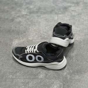 Zapatillas Casuales de Diseño de Alta Gama Hechas a Medida, Zapatos para Caminar a la Moda, de Alta Calidad - Product Image 1