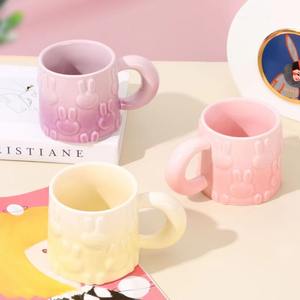 แก้วเซรามิคลายกระต่ายน่ารัก ขนาด 400 มล. ดีไซน์ไล่เฉดสีสไตล์ Ins  รักษ์โลก เหมาะสำหรับดื่มชาเวลาบ่าย ใช้ในบ้าน สำนักงาน หรือใส่นม - Product Image 2