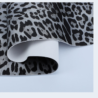 Usine directe 1.0mm imprimé léopard en relief PVC tissu en cuir synthétique pour canapés meubles vêtements artisanat sacs