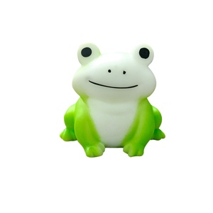 เครื่องมือคลายเครียดแบบใหม่ - ตุ๊กตาตั้งโต๊ะรูปกบการ์ตูนน่ารัก Pinch Le - Product Image 1