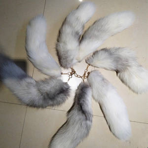 Queue de Renard Argenté Naturellement Colorée et Moelleuse, Grandes Tailles 38cm, 40cm, 45cm – Vente en Gros Chine - Product Image 4