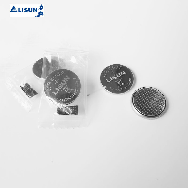 Cheap Hot Selling 240mAh CR2032 3V 3.0 Volt Lithium Coin Button Cell Battery with Blistar Card for Car Keys Laptops Camera