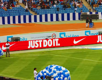 Panneaux de module d'affichage à LED d'intérieur et d'extérieur Matrix P8 P10 Affichage à LED de périmètre de stade de football de stade de sport