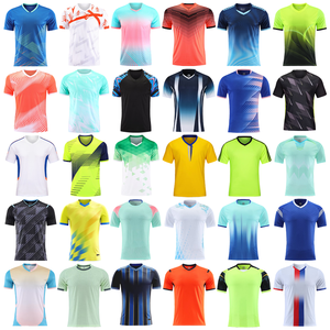 Felpe da <span class=keywords><strong>uomo</strong></span> personalizzate all'ingrosso Set uniforme da <span class=keywords><strong>calcio</strong></span> <span class=keywords><strong>pantaloncini</strong></span> da <span class=keywords><strong>calcio</strong></span> Set da allenamento abbigliamento sportivo tipo fascia di età maglia da <span class=keywords><strong>calcio</strong></span> - Product Image 6