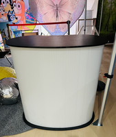 Stand d'exposition portable Meris PT-02 avec comptoir promotionnel et fonctions personnalisables