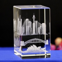 Sculptures en cristal personnalisées sur mesure représentant des monuments mondiaux, tels que la Mélodieuse de Sydney, pour la décoration intérieure et les souvenirs touristiques.
