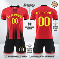 Jersey Sepak Bola Custom dengan Nama Nomor Logo Tim Garis Merah Putih untuk Penggemar Klub Sekolah Pesanan Grosir Pengiriman Cepat Terjamin