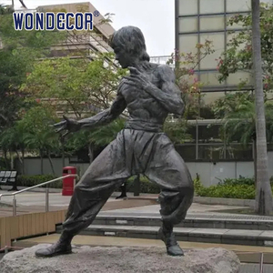 Statue en bronze du célèbre acteur de <span class=keywords><strong>kung</strong></span> <span class=keywords><strong>fu</strong></span> chinois <span class=keywords><strong>Bruce</strong></span> <span class=keywords><strong>Lee</strong></span> - Product Image 1