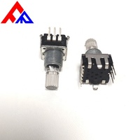 Encodeur rotatif avec axe moleté, broches de terminaison, orientation verticale, LED verte illuminée, 24 positions