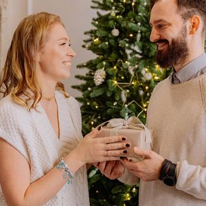 <span class=keywords><strong>Pulsera</strong></span> de dijes navideños de moda, estilo <span class=keywords><strong>Pandora</strong></span>, con hombre de jengibre, guantes azules y calcetines, para mujer, regalo, venta al por mayor, personalizada - Product Image 5