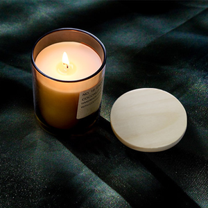 Vela Aromática <span class=keywords><strong>de</strong></span> Lujo en Frasco <span class=keywords><strong>de</strong></span> Vidrio Ámbar, Cera <span class=keywords><strong>de</strong></span> Soya Ecológica, Fragancia sin Humo - Product Image 3