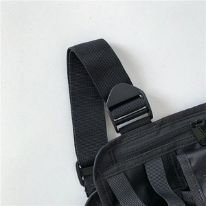 Sac de poitrine tactique, nouveau style tendance pour hommes, sac de poitrine inspiré de Hong Kong, sac à dos de sport d'extérieur, sac de travail - Product Image 2