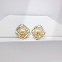 Boucles d'oreilles clous personnalisées en argent 925 avec perle géométrique et coquillage, plaqué or 18 carats, style indien unique, hypoallergéniques, pour femmes, idéales pour mariage et fête