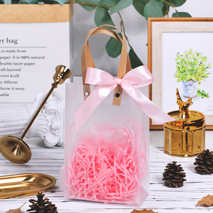 Paquete romántico de plástico esmerilado para recuerdos de boda, bolsas de recuerdo exquisitas para regalo de puerta - Product Image 6