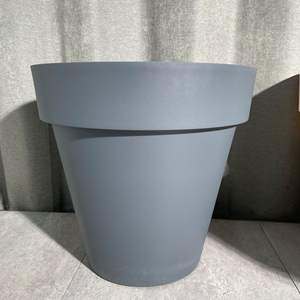 I produttori forniscono direttamente <span class=keywords><strong>grande</strong></span> vaso di fiori in plastica con <span class=keywords><strong>balcone</strong></span> rotondo in resina olone ispessita <span class=keywords><strong>grande</strong></span> vaso di fiori all'ingrosso - Product Image 6